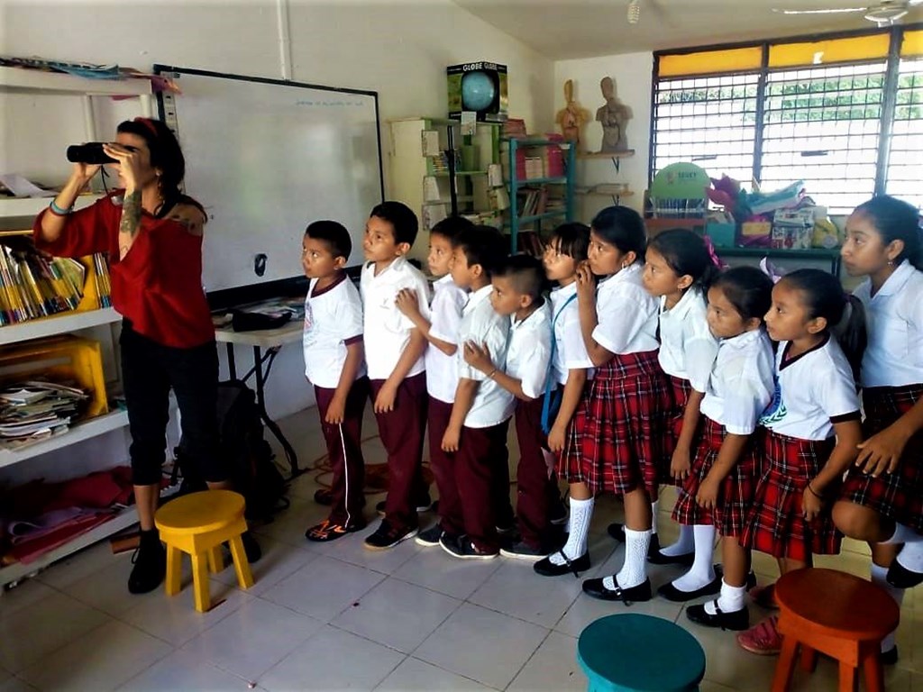 2022 Trainee Tamara Russo leading a birding education program in Mexio